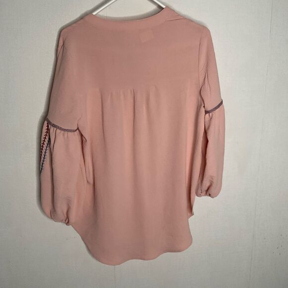 FIG and FLOWER Anthro Top Women’s size M Pink Floral Embroidered Peasant Blouse - Picture 8 of 9